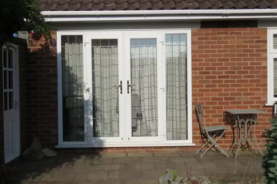 درب یو پی وی سی